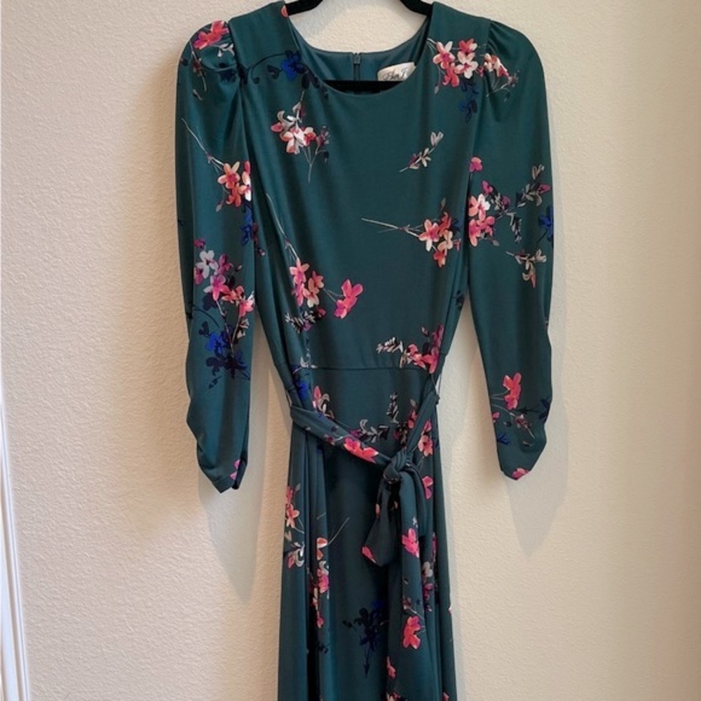 Like new! Eliza J hunter green floral midi dress.  Worn once. Size 8